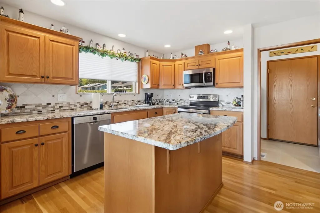 662 Pioneer Drive Port Ludlow WA 98365
