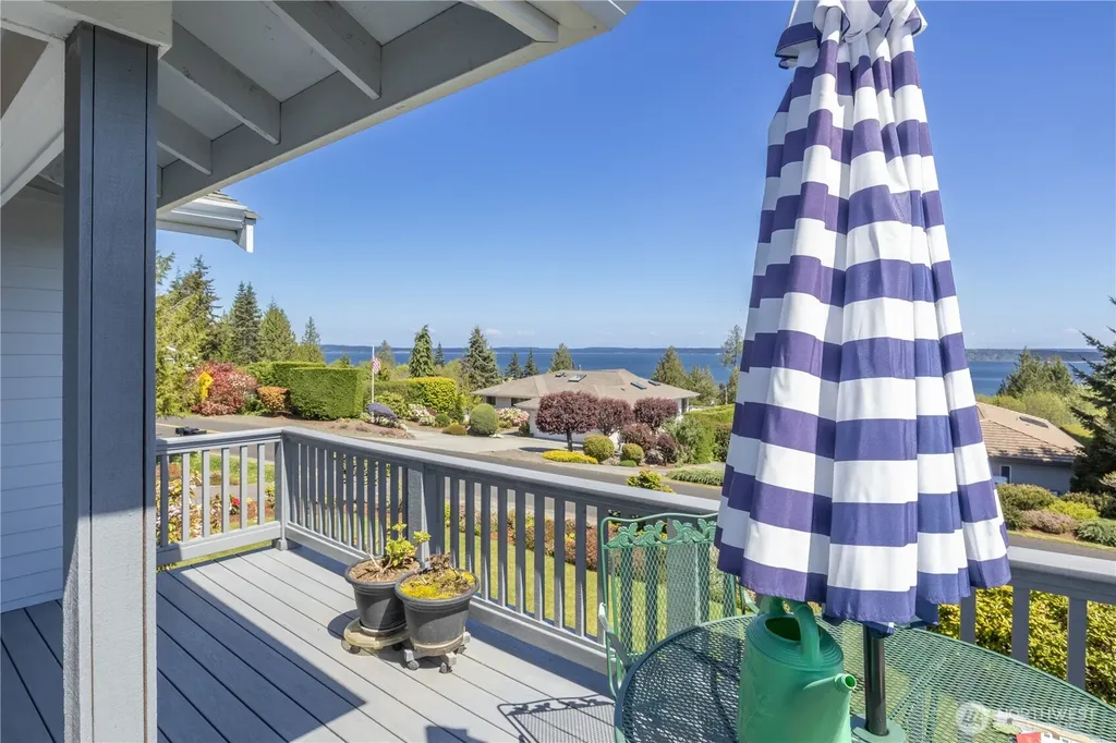 662 Pioneer Drive Port Ludlow WA 98365