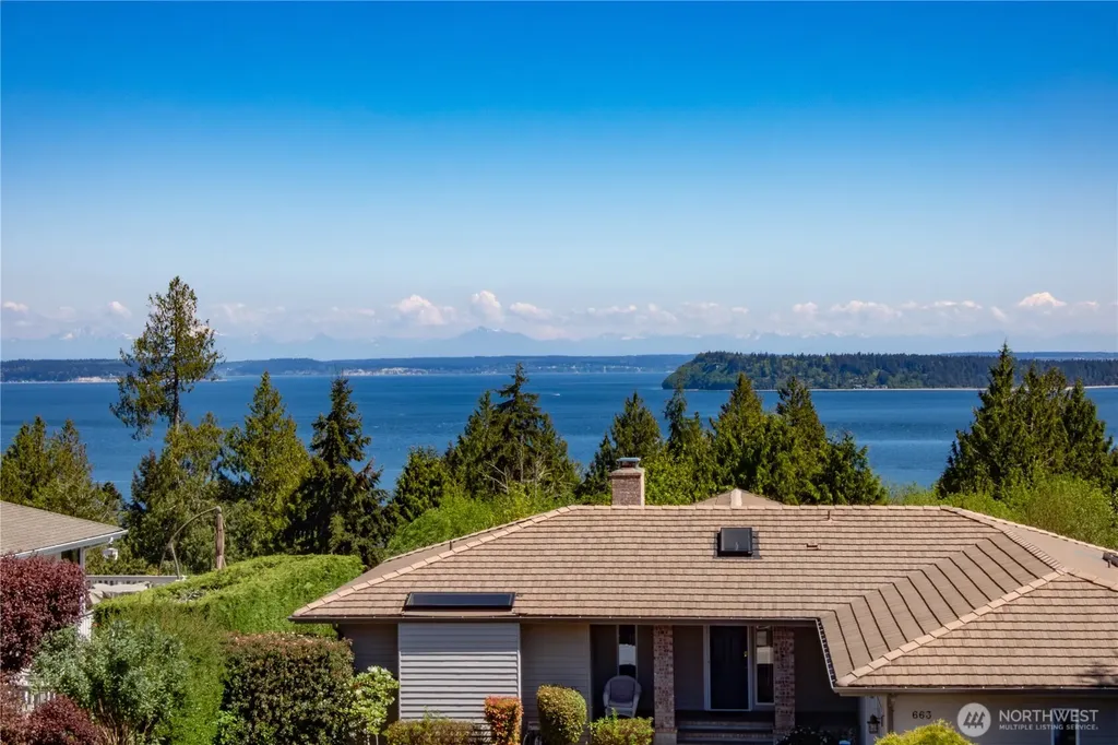 662 Pioneer Drive Port Ludlow WA 98365