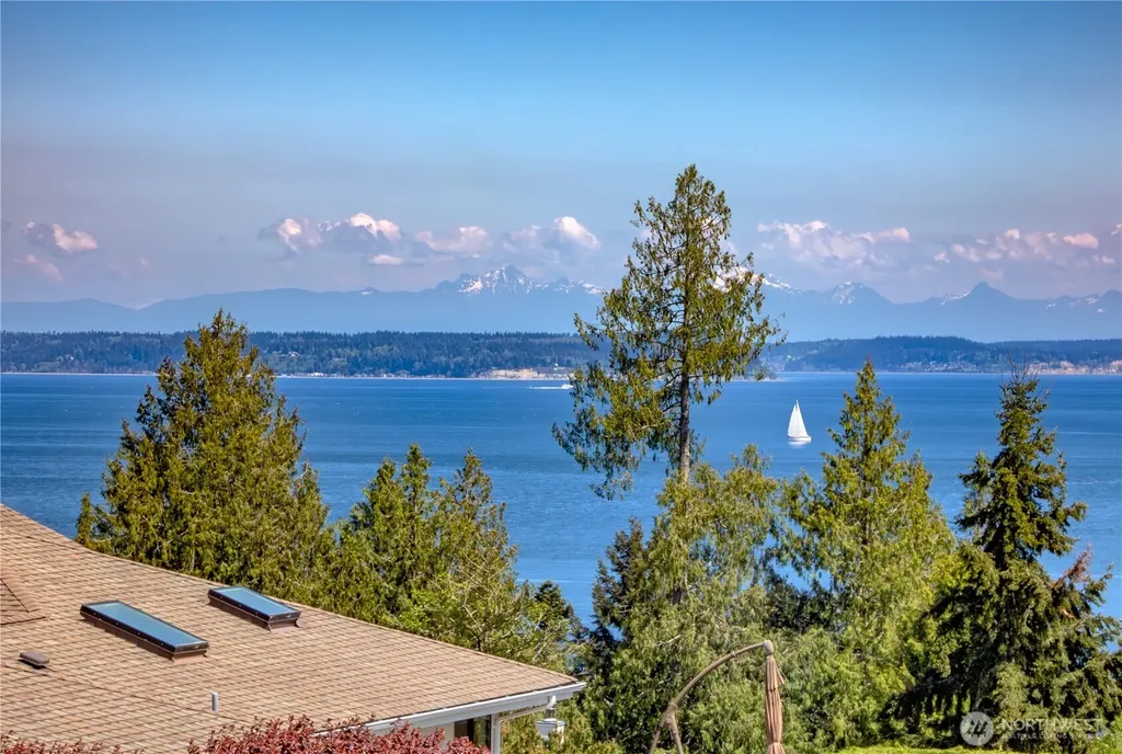 662 Pioneer Drive Port Ludlow WA 98365