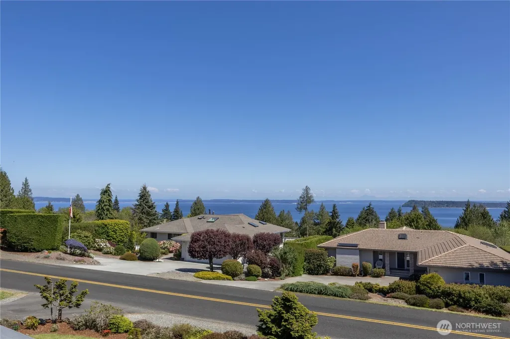 662 Pioneer Drive Port Ludlow WA 98365