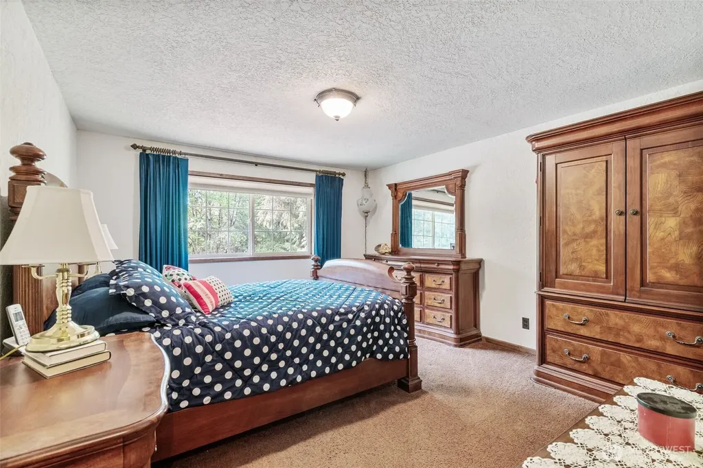 1531 Us Highway 12 Ethel WA 98542