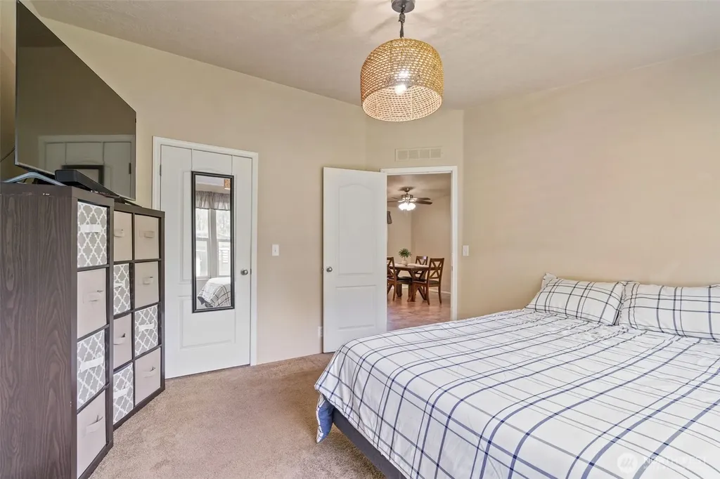 1531 Us Highway 12 Ethel WA 98542