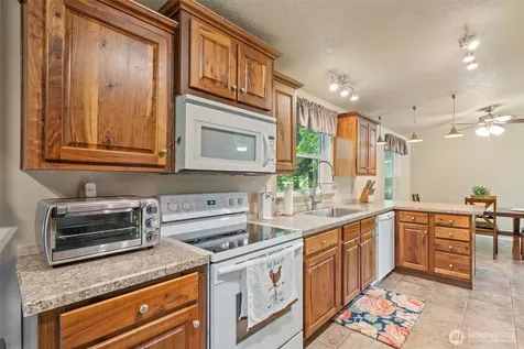 1531 Us Highway 12 Ethel WA 98542