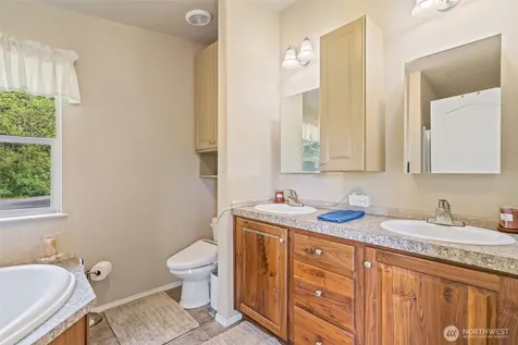 1531 Us Highway 12 Ethel WA 98542