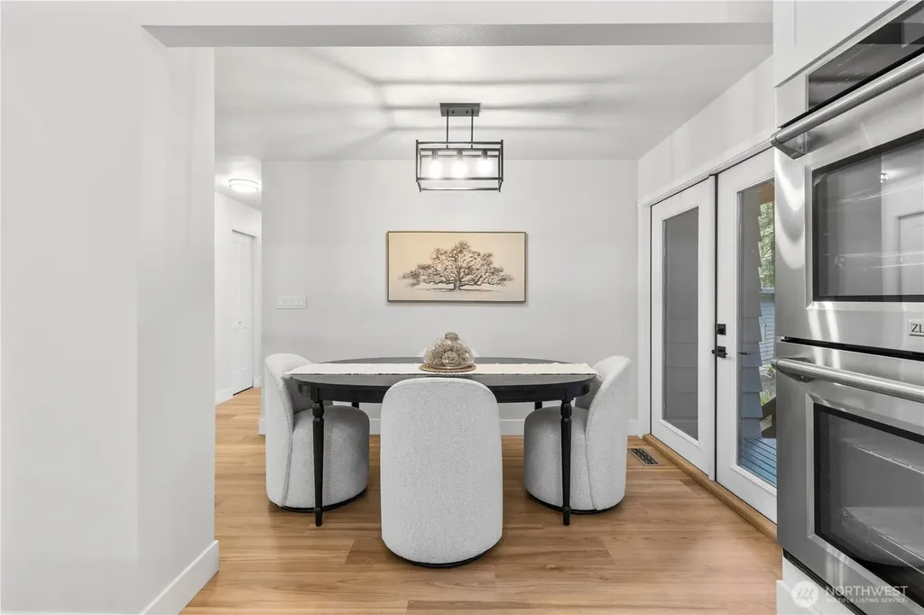18126 NE 185th Place Woodinville WA 98077