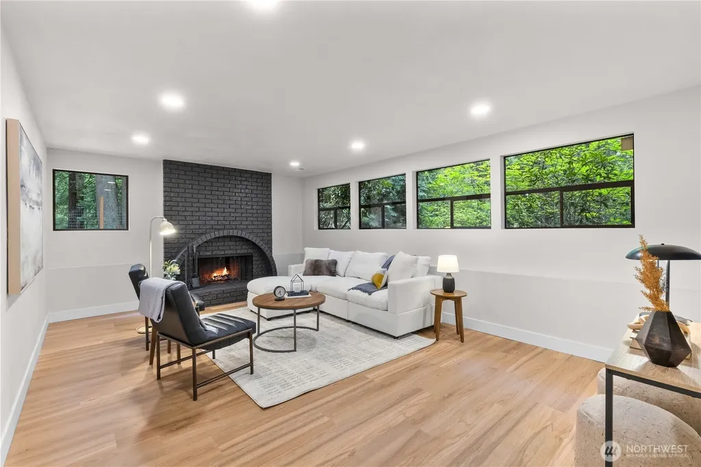 18126 NE 185th Place Woodinville WA 98077