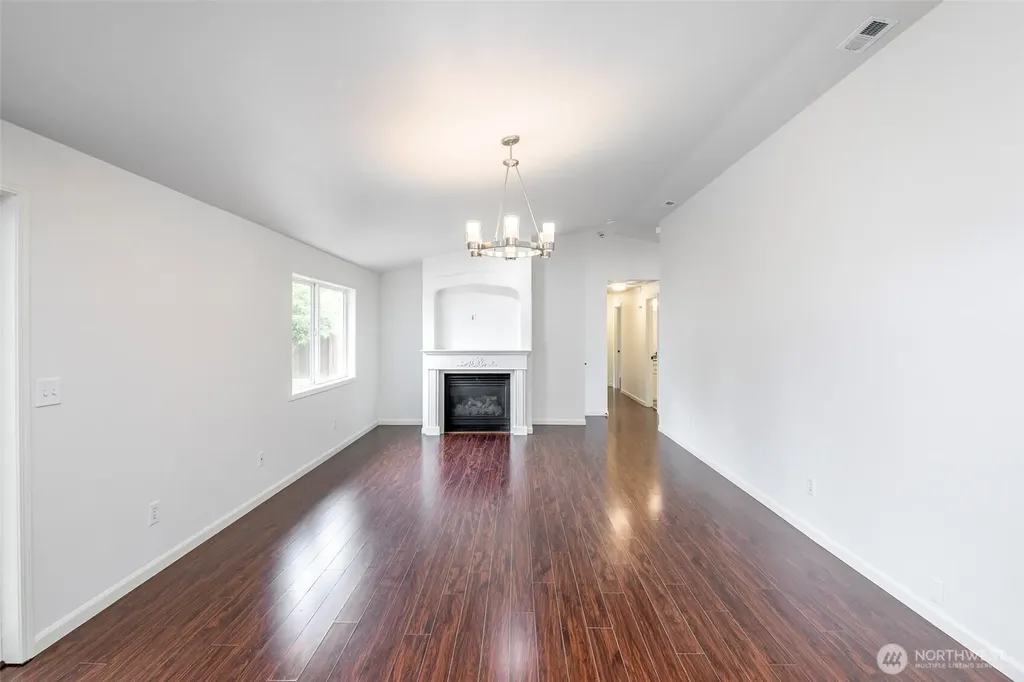 1901 12th Avenue SE Puyallup WA 98372