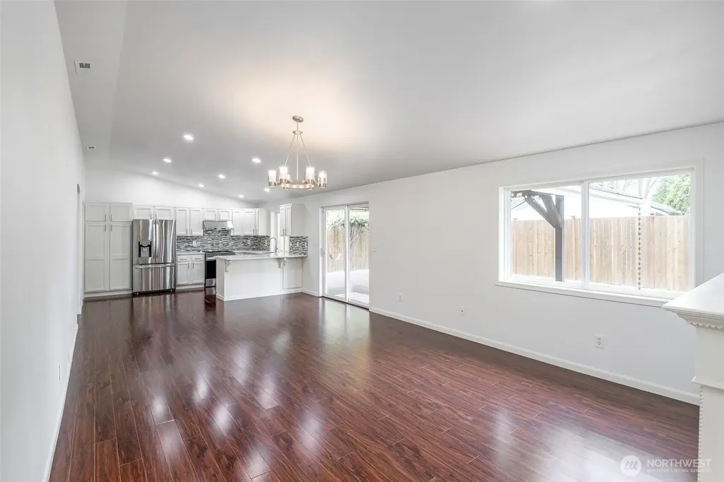 1901 12th Avenue SE Puyallup WA 98372