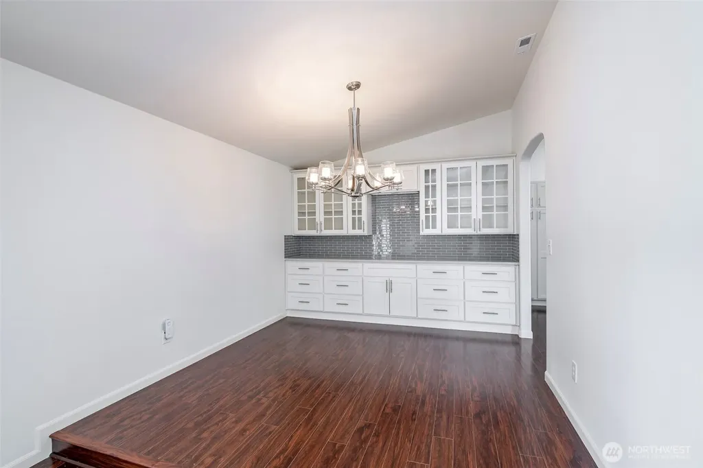 1901 12th Avenue SE Puyallup WA 98372