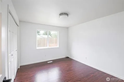 1901 12th Avenue SE Puyallup WA 98372