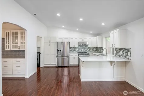 1901 12th Avenue SE Puyallup WA 98372