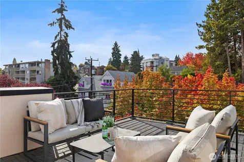 6540 Latona Avenue NE Seattle WA 98115