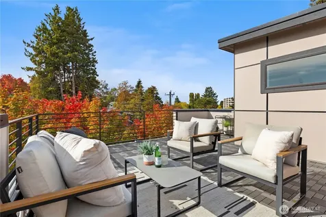 6540 Latona Avenue NE Seattle WA 98115