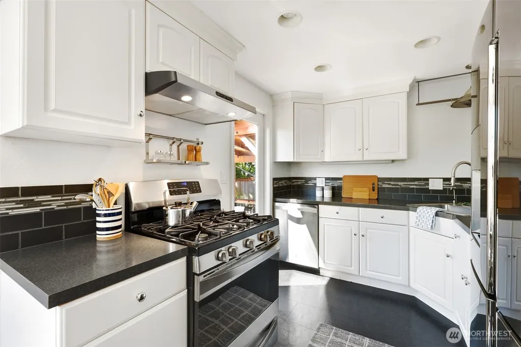 3003 NW 67th Street Seattle WA 98117