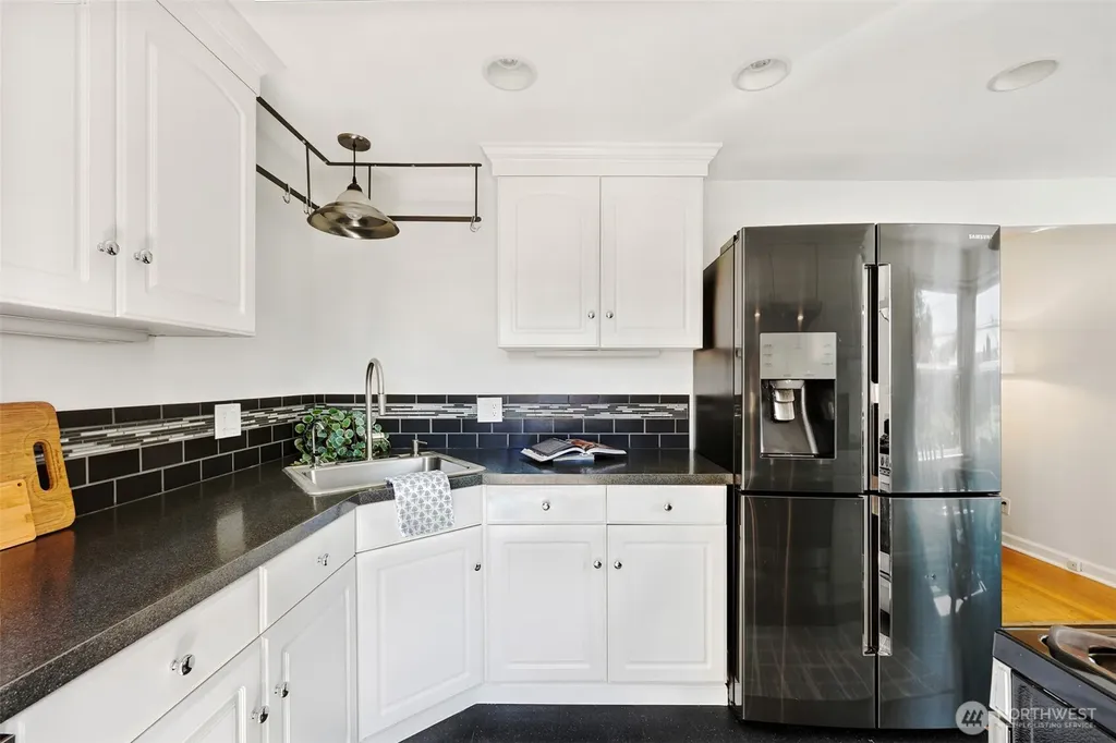 3003 NW 67th Street Seattle WA 98117