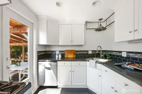 3003 NW 67th Street Seattle WA 98117
