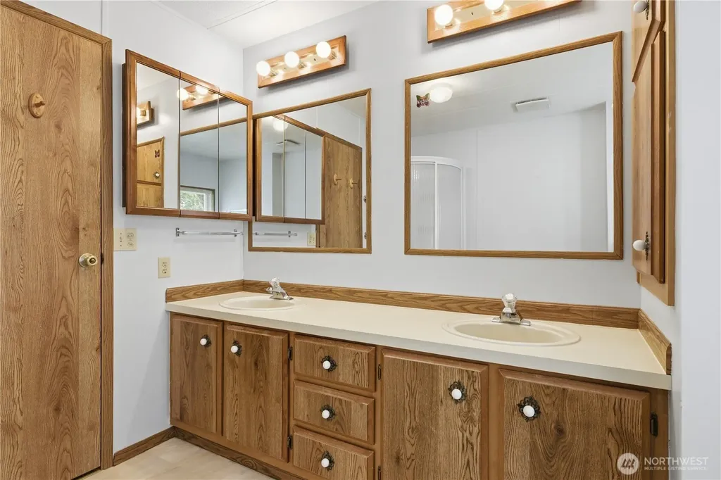 785 Dogwood Place Enumclaw WA 98022