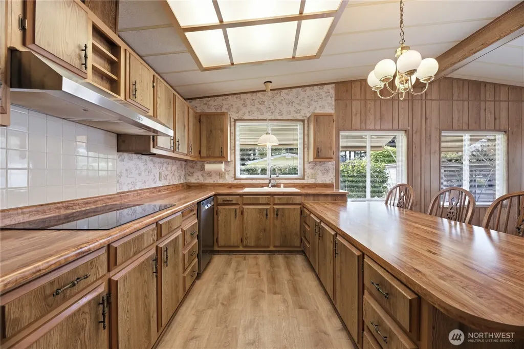785 Dogwood Place Enumclaw WA 98022