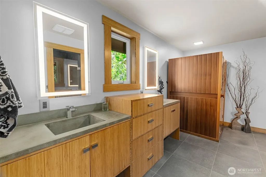 4900 Grand Fir Lane NW Olympia WA 98502