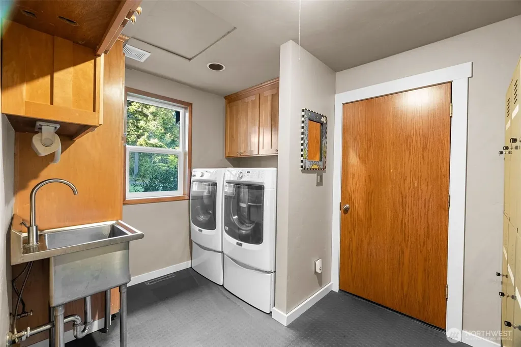 4900 Grand Fir Lane NW Olympia WA 98502