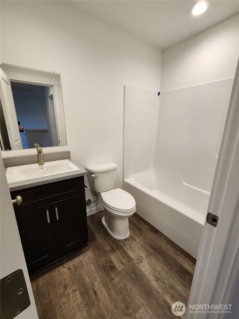 1012 Peach Road Winlock WA 98596