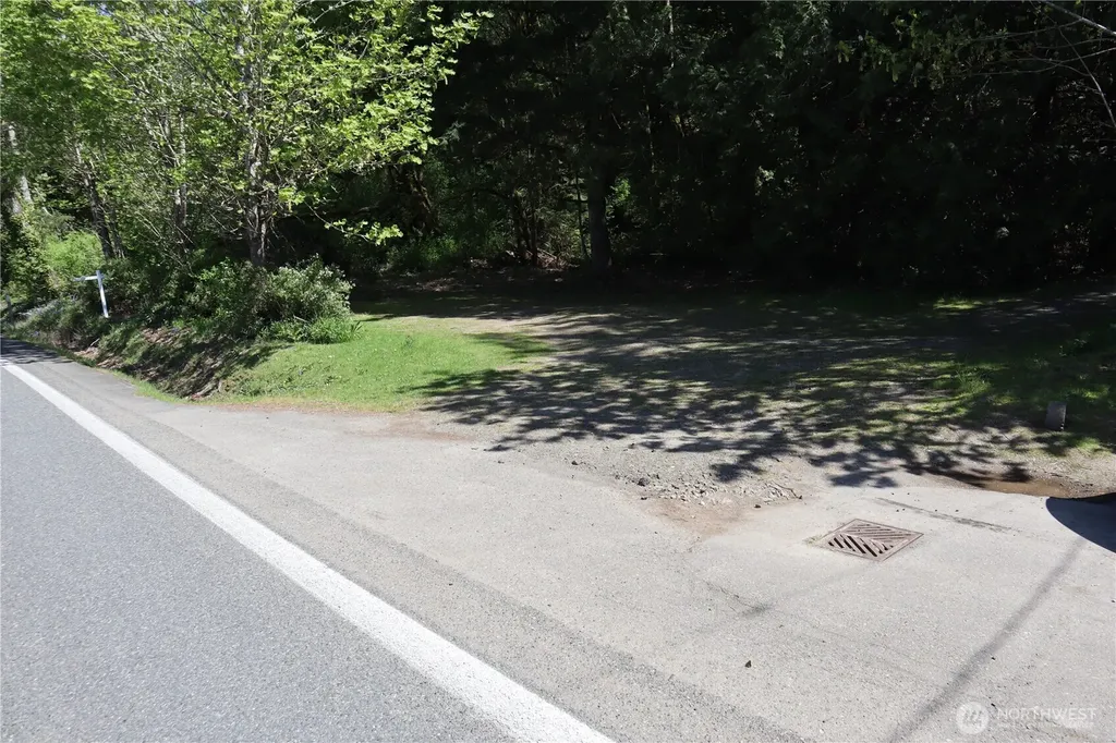 16180 E State Route 106 Belfair WA 98528