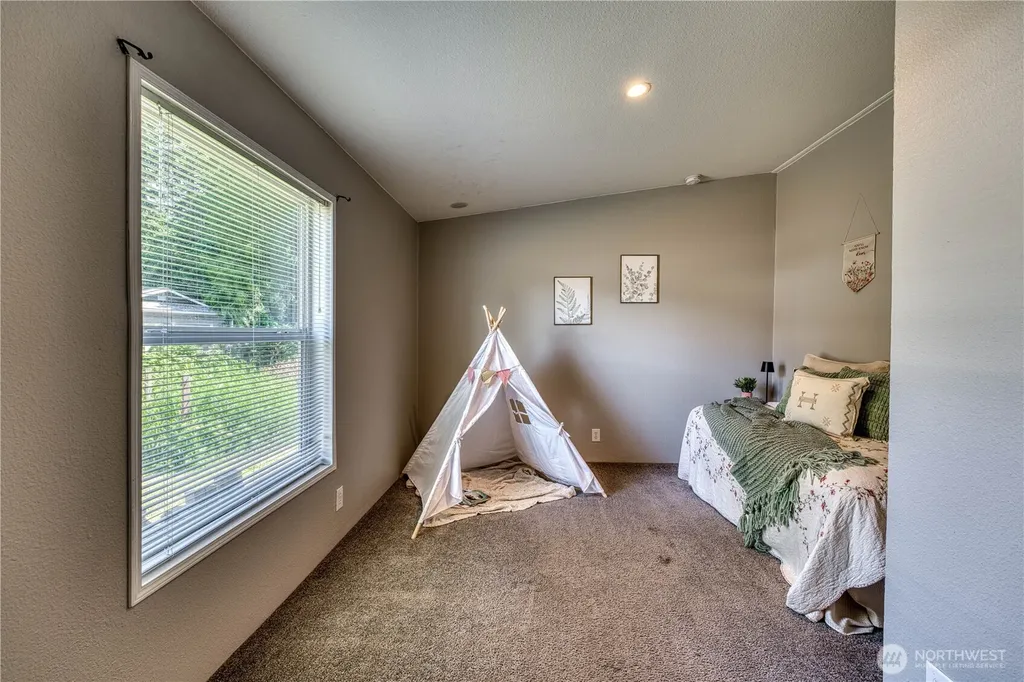 4436 SE Horstman Road Port Orchard WA 98366