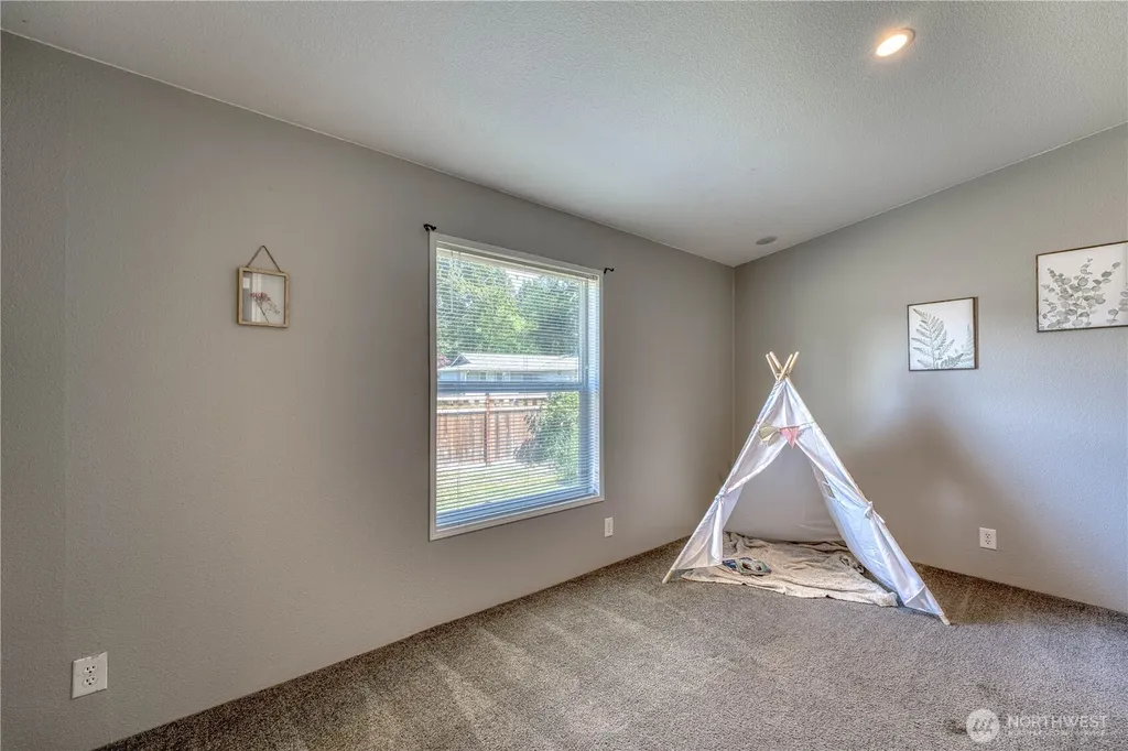 4436 SE Horstman Road Port Orchard WA 98366