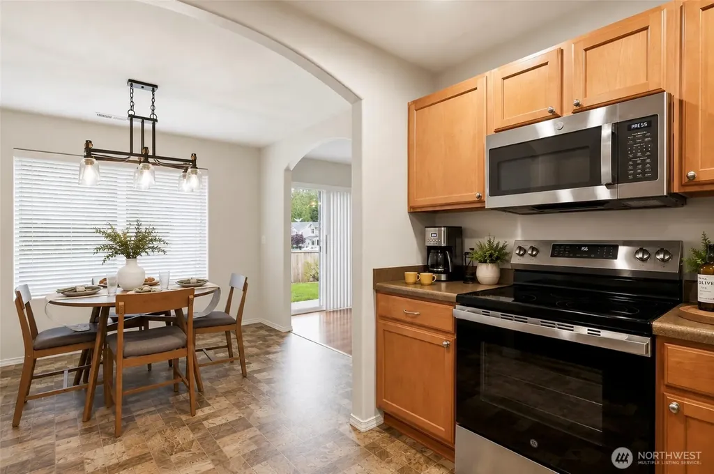 2731 SW Jabirin Way Port Orchard WA 98367