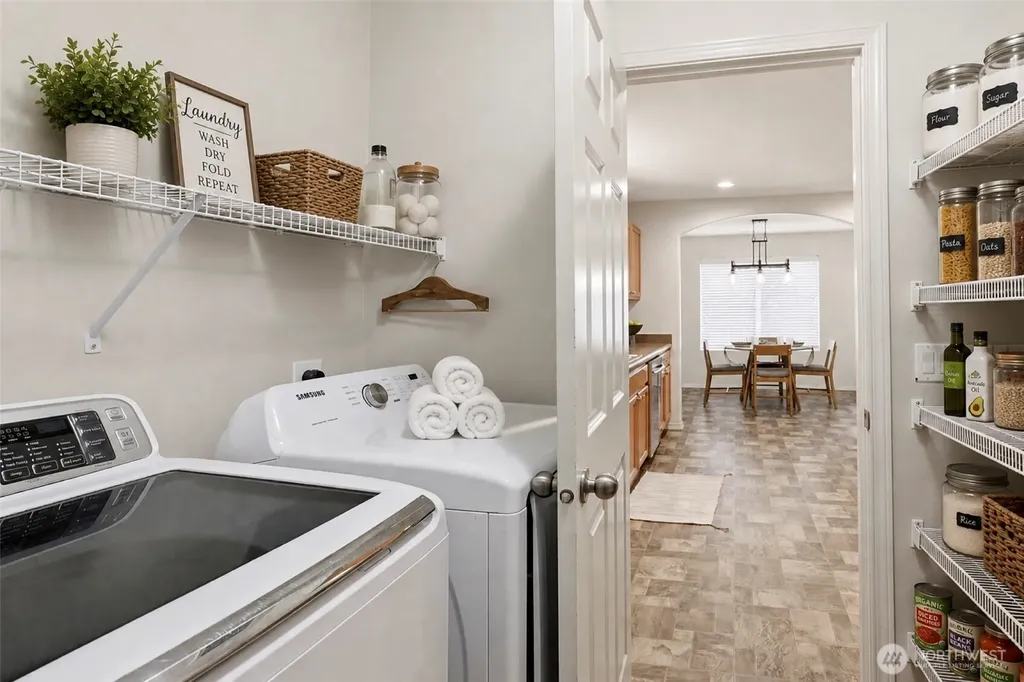 2731 SW Jabirin Way Port Orchard WA 98367