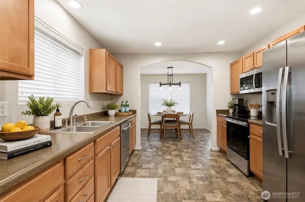 2731 SW Jabirin Way Port Orchard WA 98367