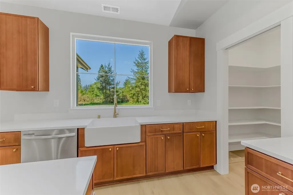 130 Gassman Road Castle Rock WA 98611