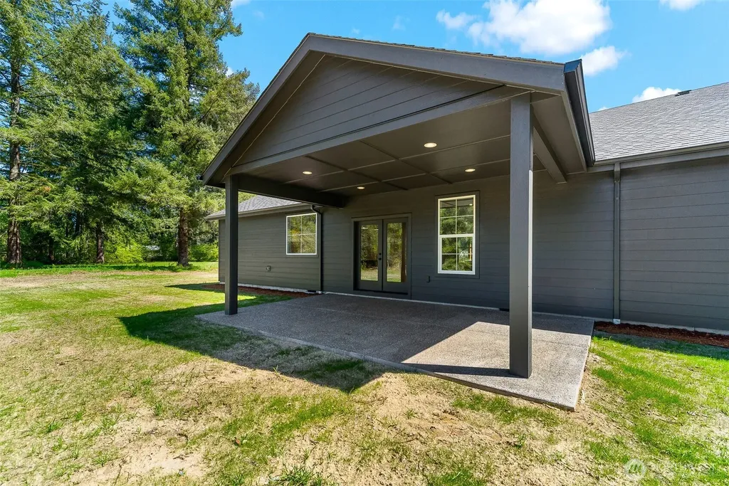 130 Gassman Road Castle Rock WA 98611