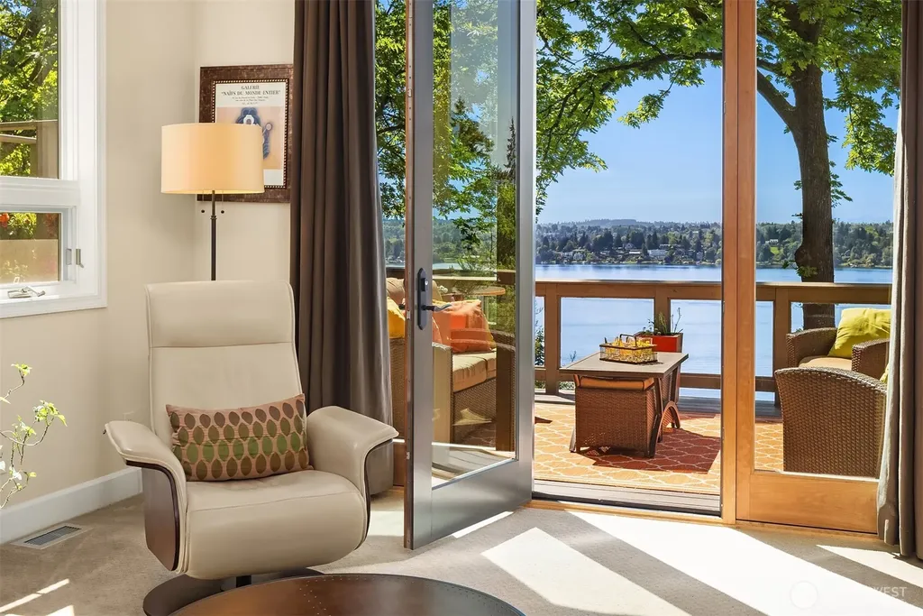 7447 W Mercer Way Mercer Island WA 98040