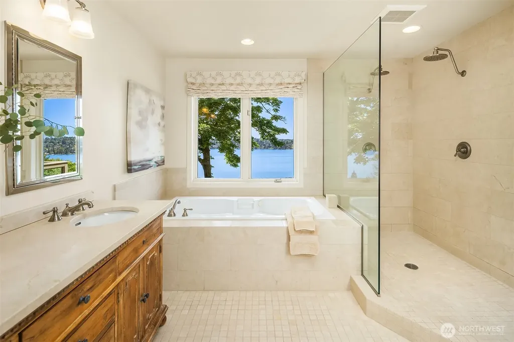 7447 W Mercer Way Mercer Island WA 98040