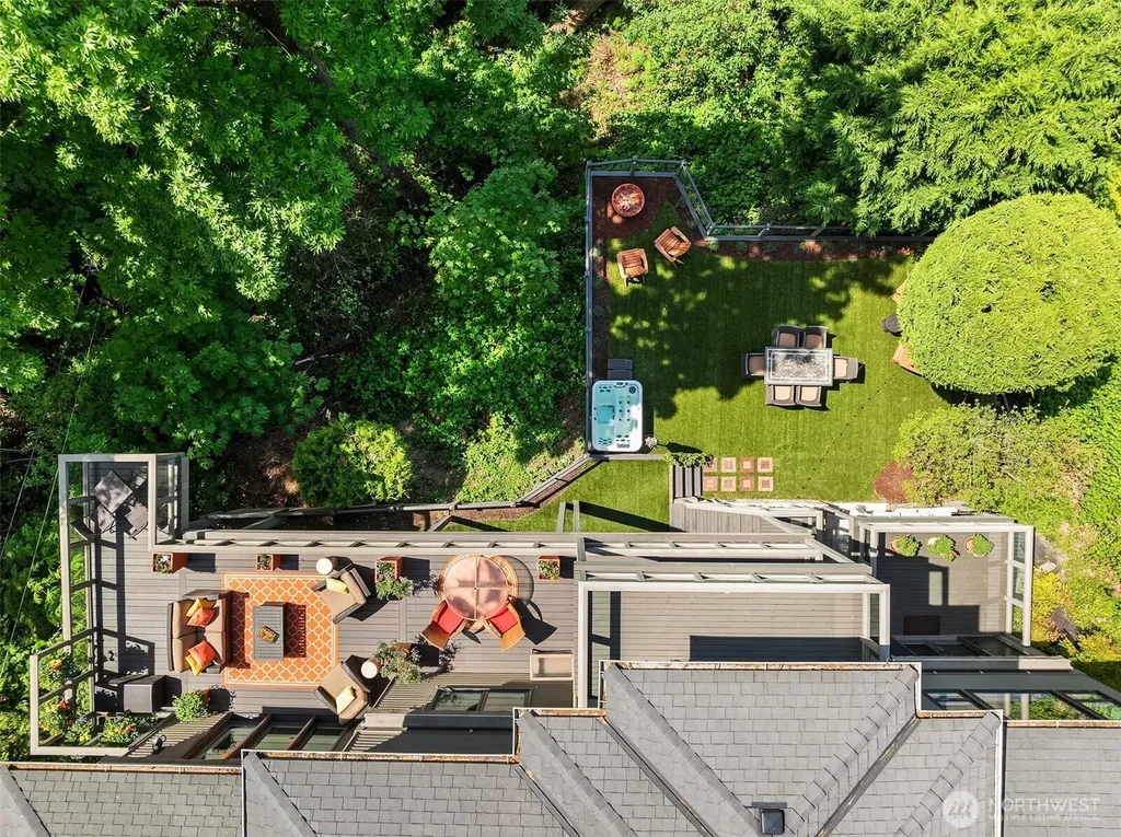 7447 W Mercer Way Mercer Island WA 98040
