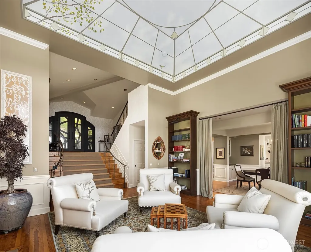 7447 W Mercer Way Mercer Island WA 98040