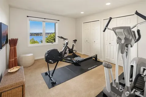 7447 W Mercer Way Mercer Island WA 98040