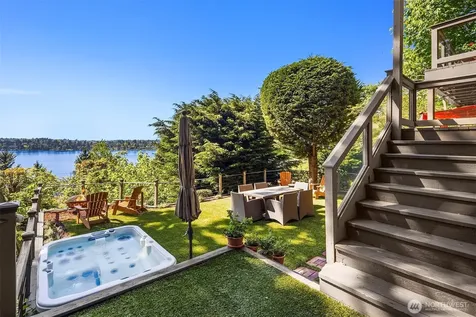 7447 W Mercer Way Mercer Island WA 98040