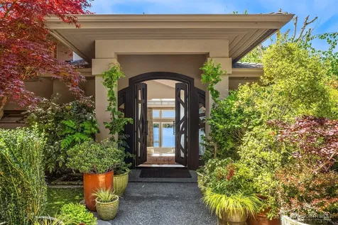 7447 W Mercer Way Mercer Island WA 98040