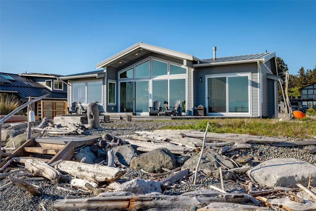 121 Keystone Avenue Coupeville WA 98239