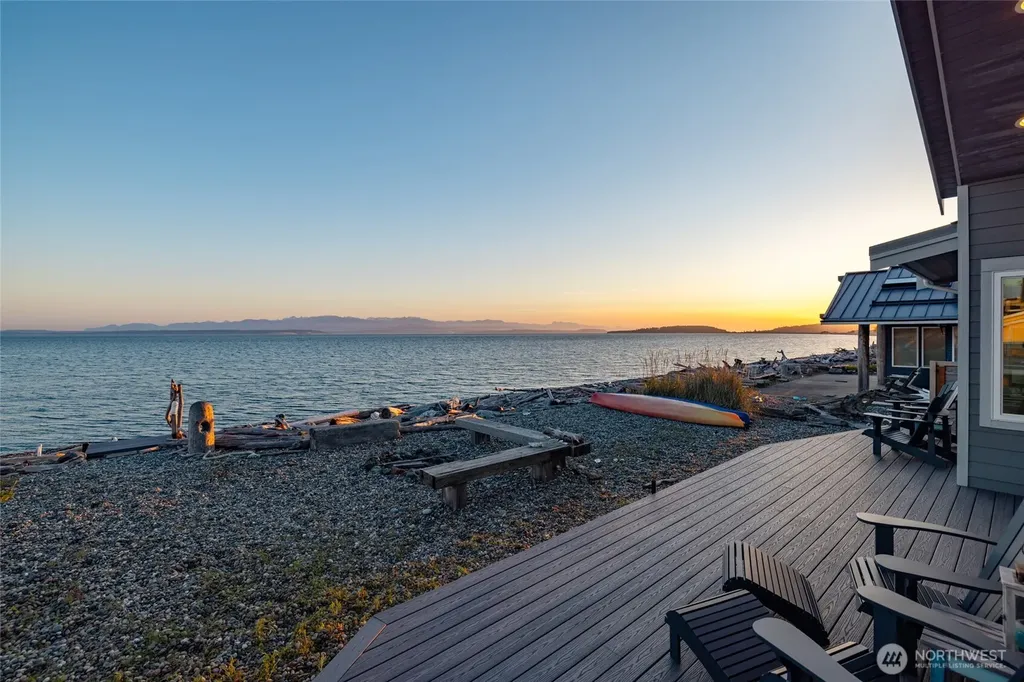 121 Keystone Avenue Coupeville WA 98239