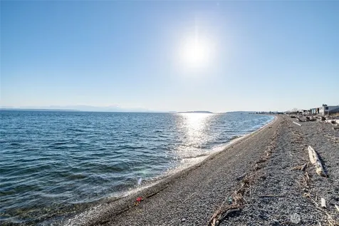 121 Keystone Avenue Coupeville WA 98239