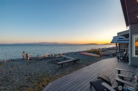 121 Keystone Avenue Coupeville WA 98239