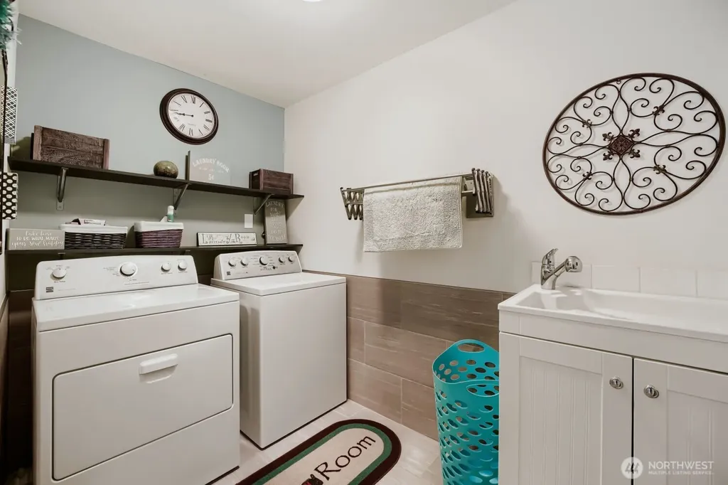 13605 SE 251 Place Kent WA 98042