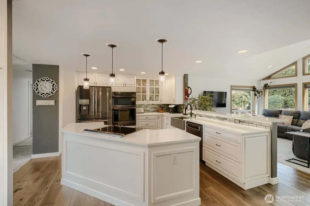 13605 SE 251 Place Kent WA 98042