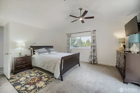 13605 SE 251 Place Kent WA 98042