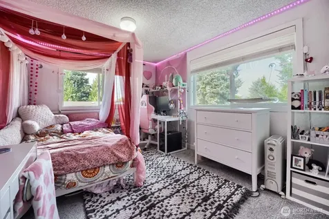 13605 SE 251 Place Kent WA 98042