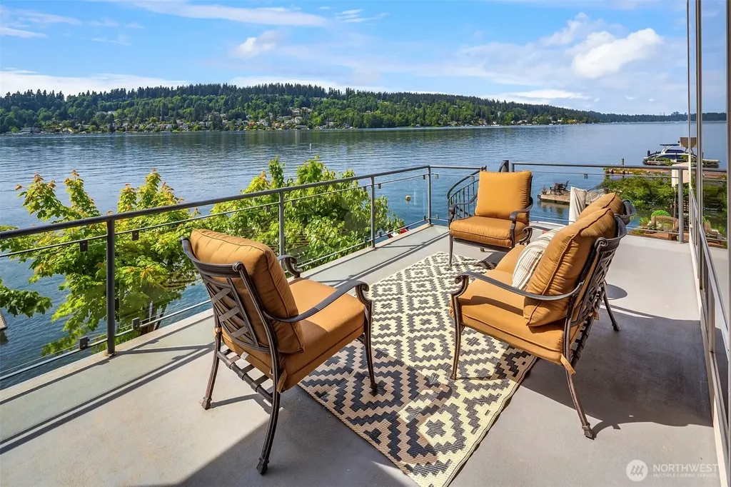 3711 Lake Washington Boulevard N Renton WA 98056